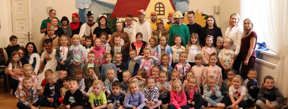 Wyjątkowe przedstawienie „Brzydkie Kaczątko” dla przedszkolaków z Ochronki w Dąbrowie Tarnowskiej